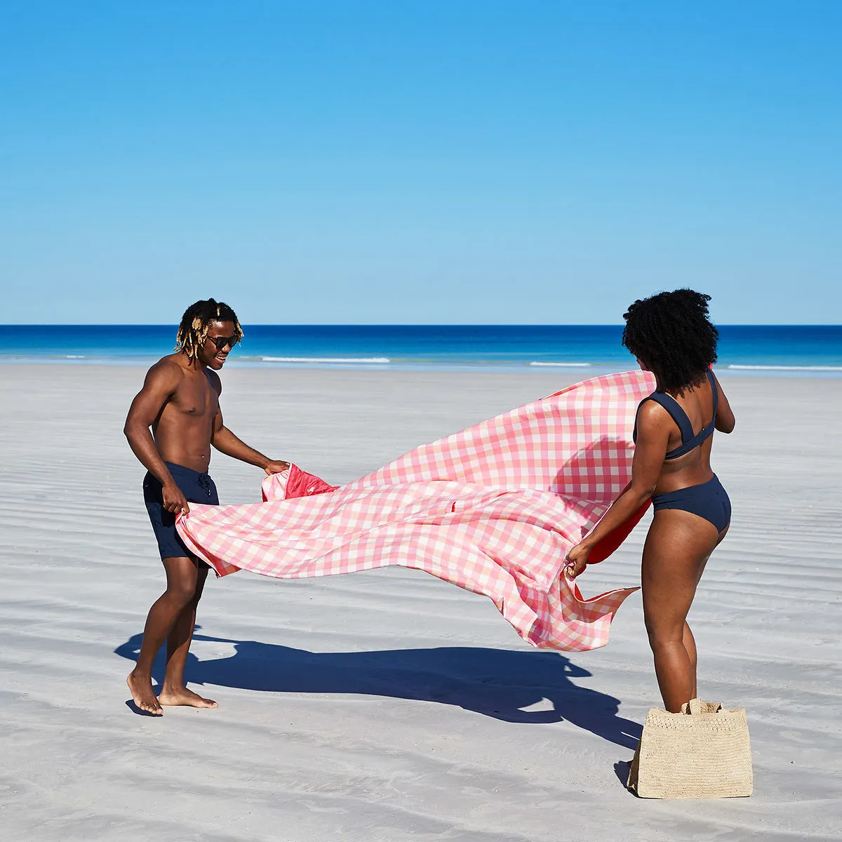 Dock & Bay Picnic Blanket - Strawberries & Cream - Outlet