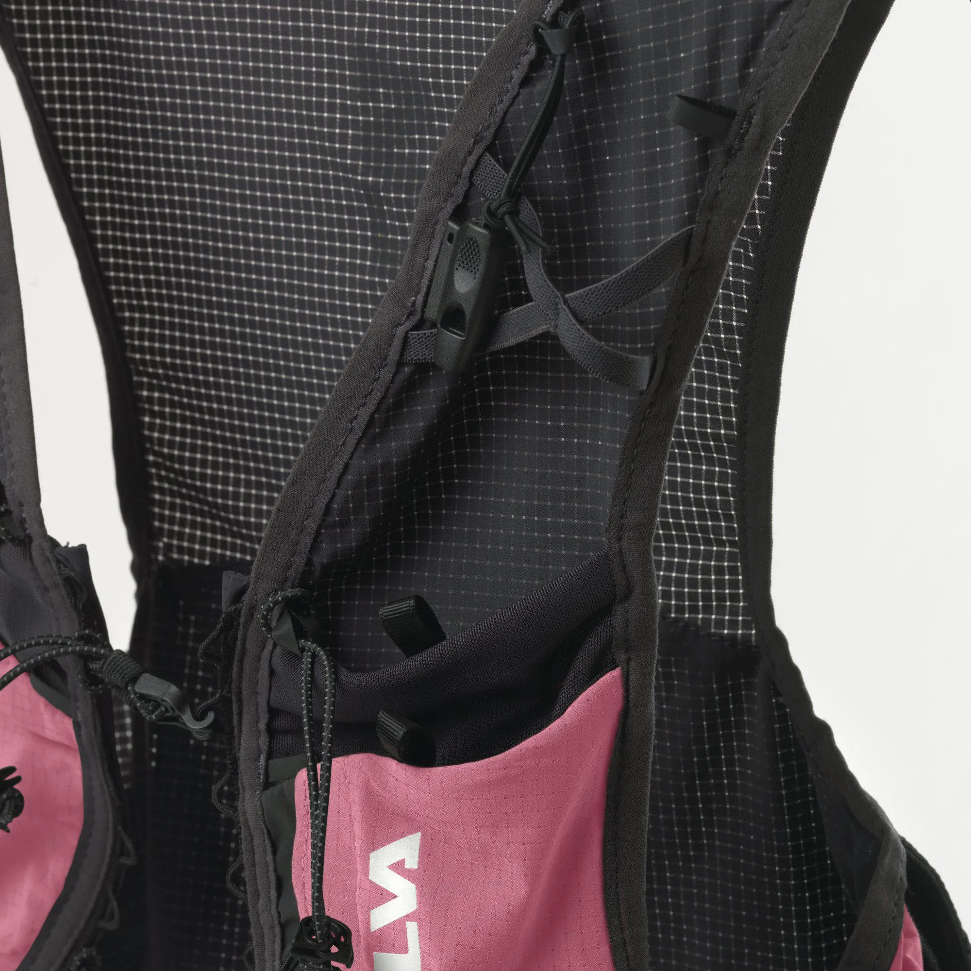 Strive Fly Vest Rose